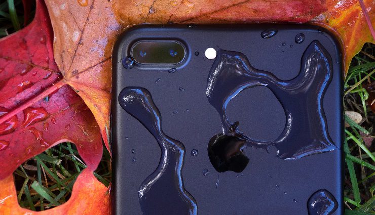 گوشی خیس شده را چه کنیم؟ راهکارها و سؤالات رایج 24 گوشی خیس شده را چه کنیم؟ راهکارها و سؤالات رایج