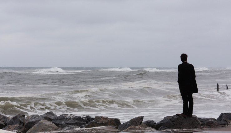 بحران وجودی چیست؟ چطور بر آن غلبه کنیم؟