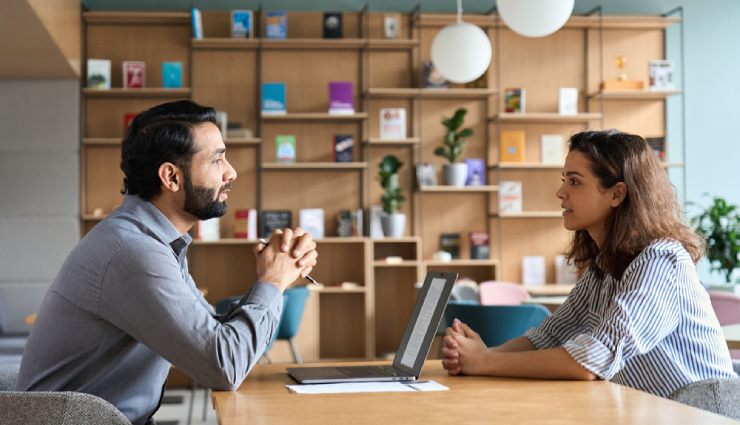 ۹ توصیه برای کنارآمدن با بازخورد منفی در محیط کار