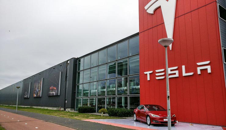 معرفی شرکت تسلا؛ همهچیز درباره این غول دنیای کسبوکار 14 معرفی شرکت تسلا؛ همهچیز درباره این غول دنیای کسبوکار