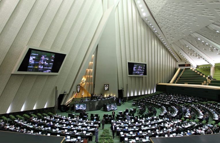 حقوق بالای ۵۵ میلیون برای جلوگیری از مهاجرت نخبگان؟
