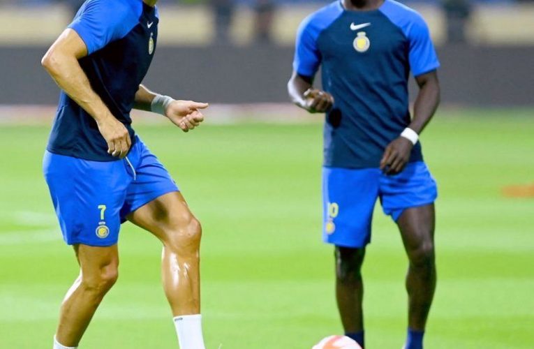 مادرم اصرار کرد به النصر بیایم