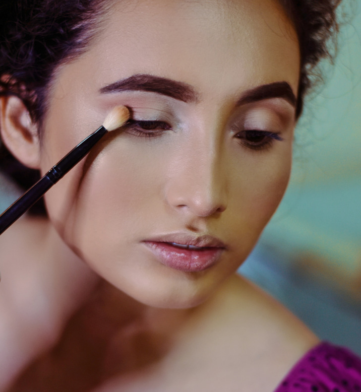 1696903384 561 ۱۱ وسیله شخصی که حتی با نزدیکان تان هم نباید