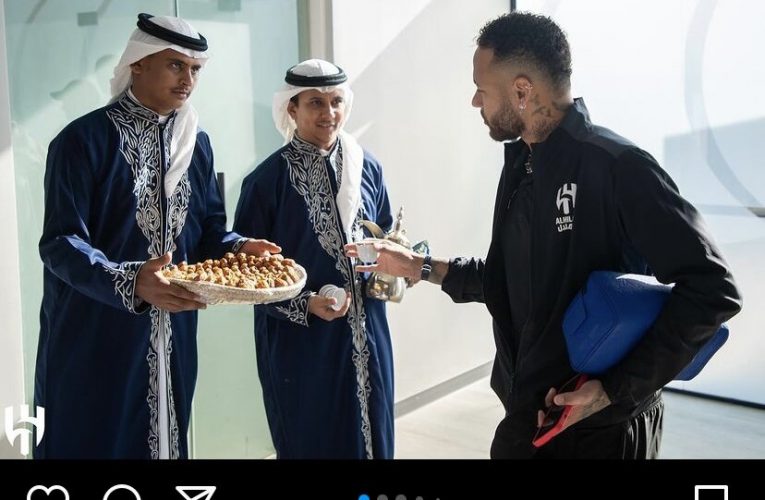 نیمار هر روز عربستانی‌تر می‌شود/ عکس