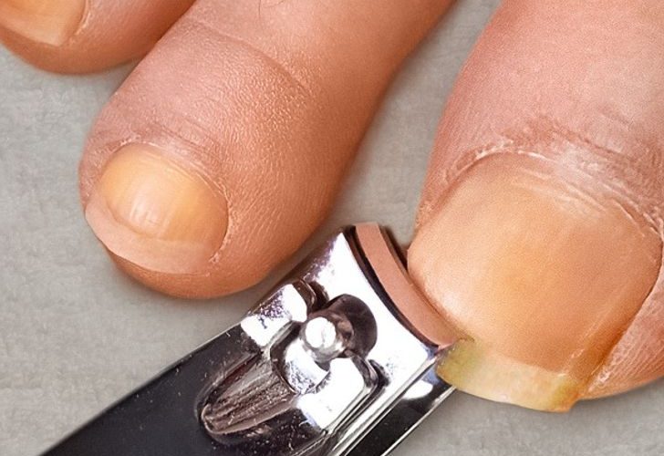 ۱۱ وسیله شخصی که حتی با نزدیکان تان هم نباید آن ها را شریک شوید