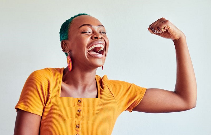 1700665339 741 ۱۰ عادت افرادی که در سختی ها هم قوی می