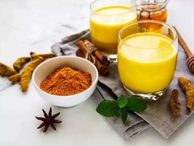 ۴ نوشیدنی که به افت وزن در خواب پشتیبانی می کنند 19 ۴ نوشیدنی که به کاهش وزن در خواب کمک میکنند