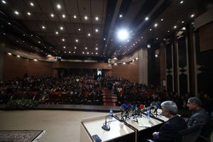 استقلال و پرسپولیس تا پایان سال واگذار می‌شوند/ چرا پول دولت به جیب خارجی‌ها می‌رود؟