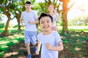 راهکاری برای مقابله با کم تحرکی کودکان 11 راهکاری برای مقابله با کم تحرکی کودکان