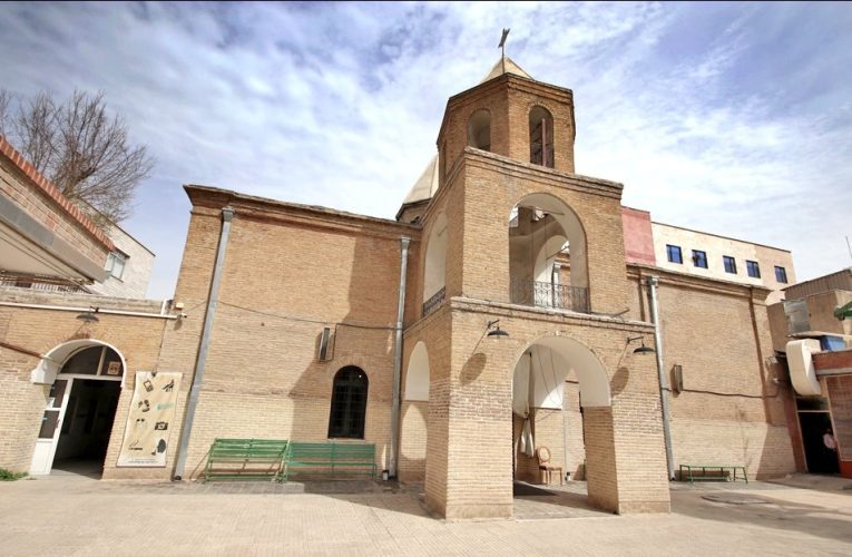 دعوت از شاه قاجار برای تماشای نمایشنامه مولیر/ اجرای تئاتر در جوار این کلیسا