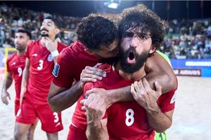 تمجید کنفدراسیون فوتبال آسیا از مرد ۷ ستاره فوتبال ساحلی کشورمان/ بیشترین گل با ضربات آکروباتیک؛ سهم ایران