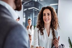 روانشناسان افسانه رایج در مورد اولین تاثیر را رد می‌کنند