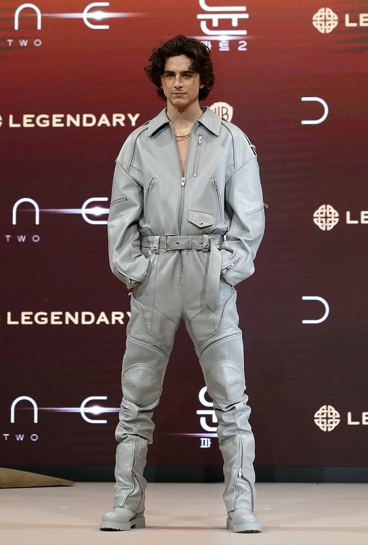 سلبریتی های ثروتمند هالیوود که برای خرید خانه وام های کلان گرفته اند_آینده 35 1710771004 381 سلبریتی های ثروتمند هالیوود که برای خرید خانه وام های