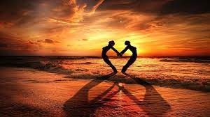 سرنخ های عاشقانه: 15 شگرد روانشناختی ساده برای اینکه بدانید کسی شما را دوست دارد یا خیر