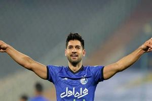 بازیکن استقلال: فوتبال قشنگ فدای منافع تیم شد