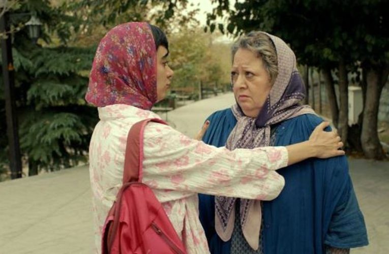 سینمای شگفت و غریب ایران و بازیگران بی حجاب/ توضیحات ۲ تهیه کننده نقل از حالت آخرین فیلمی که ساخته‌اند