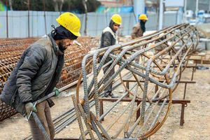 تورم و حقوق کارگران به یک اندازه افزایش یافته است