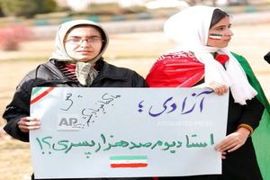 دلواپسان می‌خواهند به بهانه جیمی‌جامپ یک دختر ورود زنان به استادیوم را ممنوع کنند/ انگار به خاطر حادثه رانندگی صنایع خودروسازی تعطیل شود!