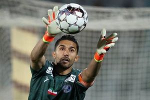 حضور کاپیتان استقلال در دادگاه با شکایت نیروی انتظامی