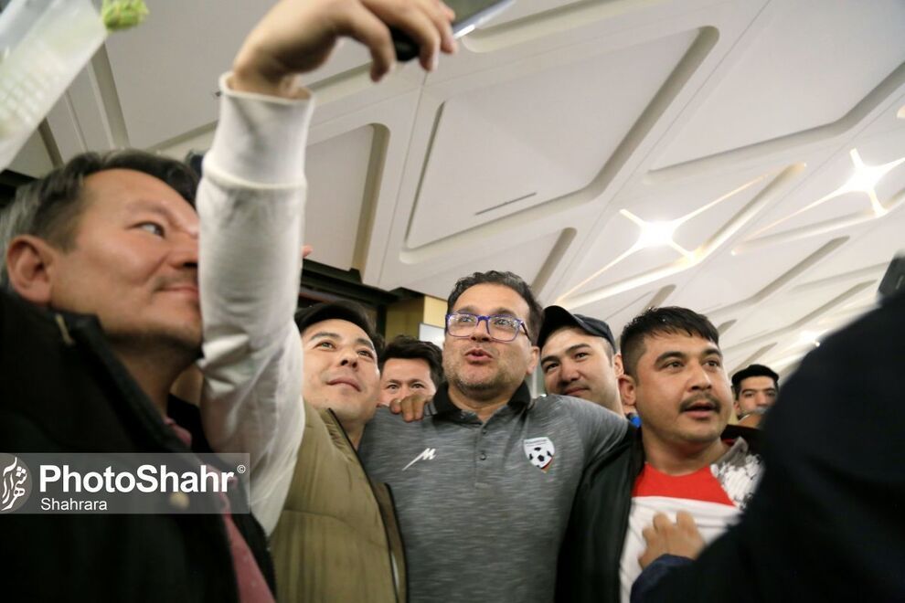 1714664771 663 برگشت تیم ملی فوتسال افغانستان به مشهد بعد از تاریخ‌سازی