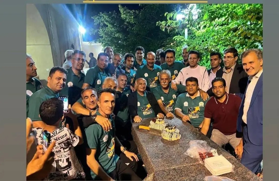 جشن تولد غیرمنتظره سرمربی قبل تیم ملی و پرسپولیس_آینده 17 تولد+ناصر+ابراهیمی