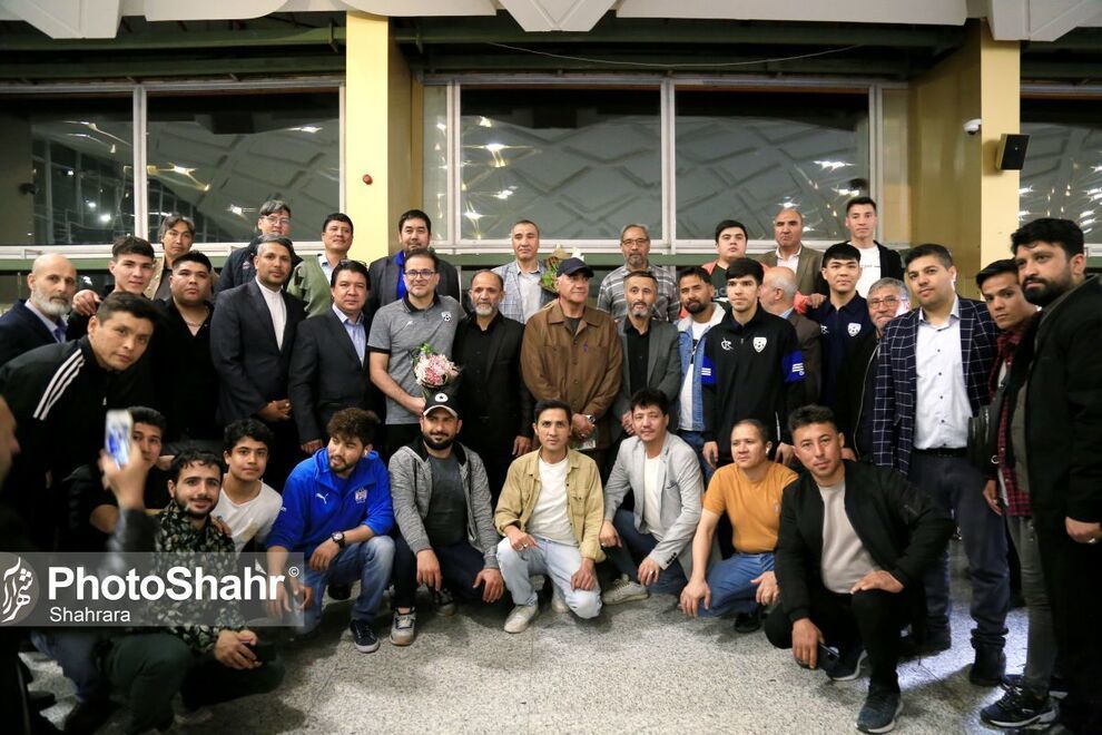 بازگشت تیم ملی فوتسال افغانستان به مشهد پس از تاریخ‌سازی/ تصاویر