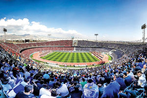 فغان از آزادی! / ورزشگاه پیری که تا این مدت آبروی ماست_آینده