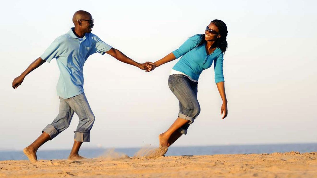 چگونه با همسرم اوقات با کیفیت و شیرینی را سپری کنم؟ (+ 5 راهکار عملی)