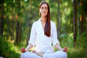 همه‌چیز دربارۀ مدیتیشن؛ زمان‌گذرانی در اسایش برای رسیدن به تفکر، آگاهی و مراقبه_آینده