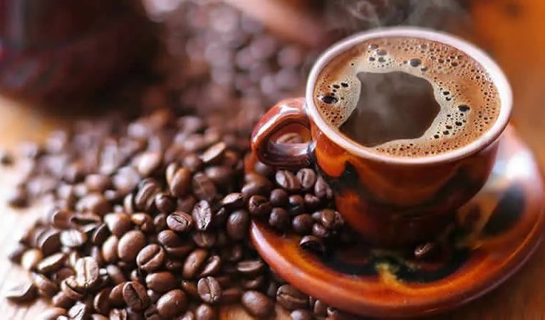 ۵ نادرست که فنجان قهوه را برایتان جام زهر می کند_آینده