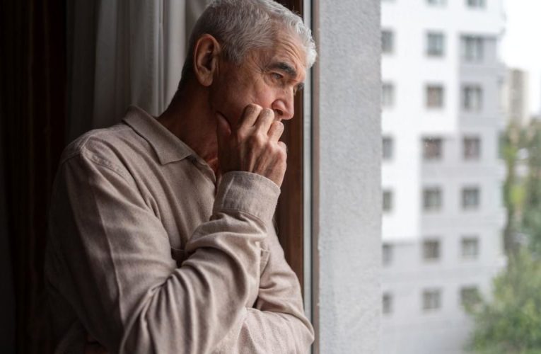 ربط حس تنهایی مزمن با افزایش خطر سکته مغزی_آینده