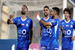 نظر سرخ برای دفاع کننده استقلال_آینده