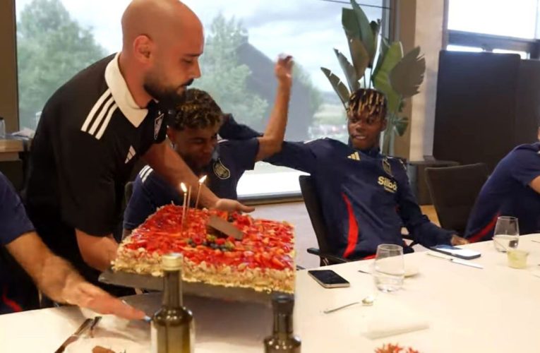 یامال از لقب اتفاق ۱۶ ساله رها شد و ۱۷ ساله شد_آینده