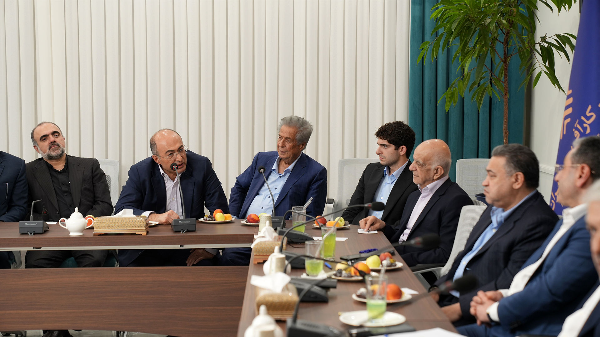 1724066444 414 در قسمت اقتصادی با کارافرینان همفکری خواهم کرد آینده