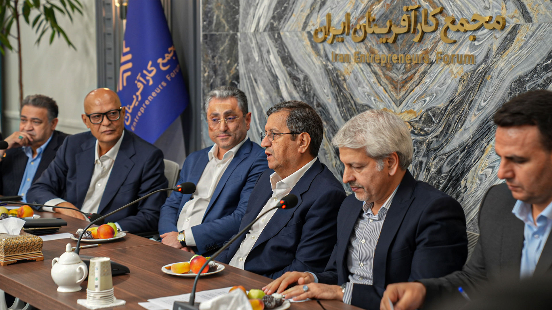 1724066444 608 در قسمت اقتصادی با کارافرینان همفکری خواهم کرد آینده