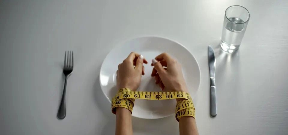 نقش والدین در عادات بدِ غذایی فرزندان_آینده 31 نقش والدین در بروز عادات بدِ غذایی فرزندان