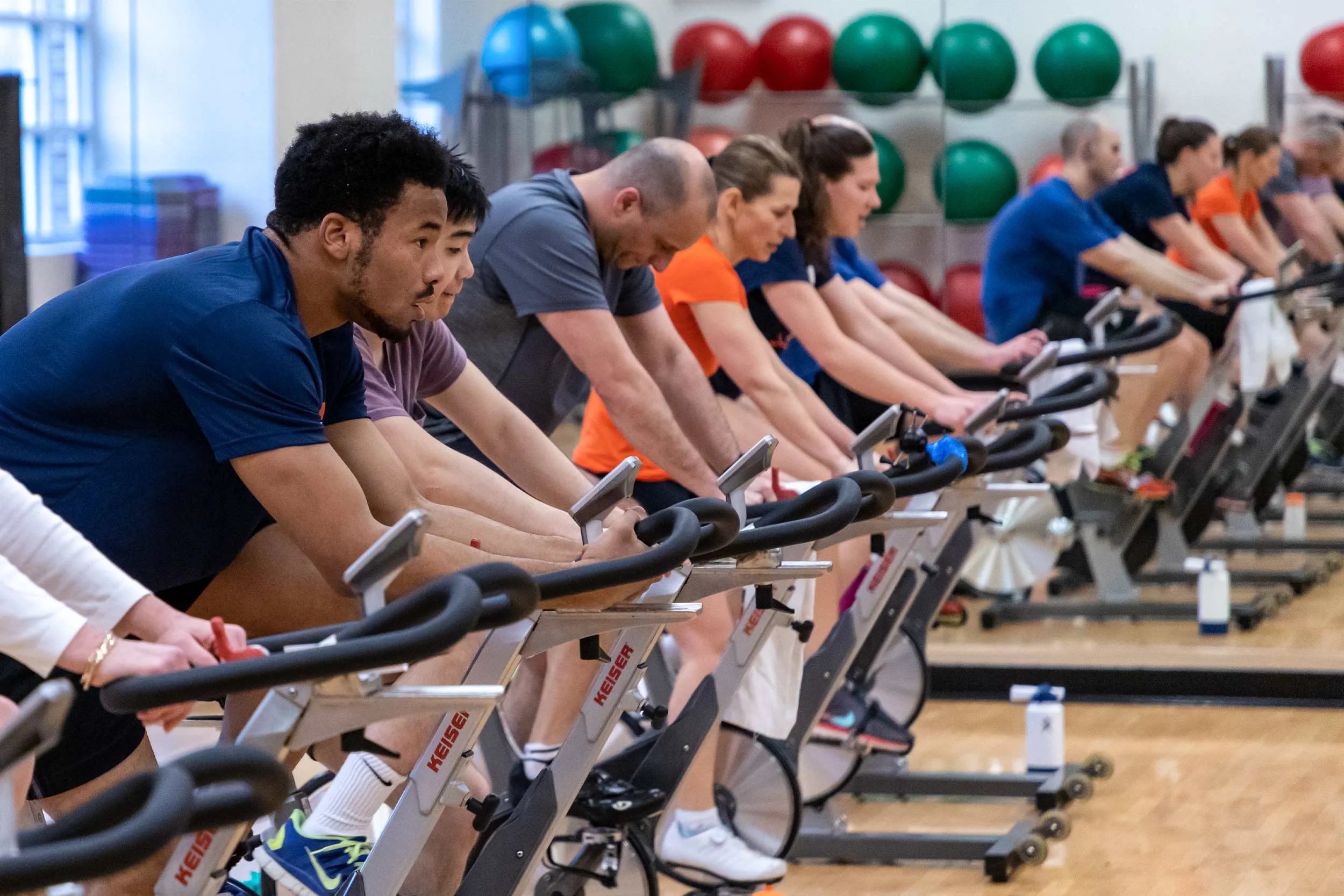 1727116245 35 معارفه بهترین تمرینات برای افت چربی بدن آینده.webp