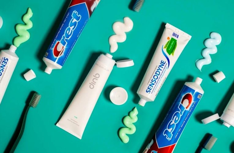 از این نوع خمیردندان‌ها دوری کنید!_آینده