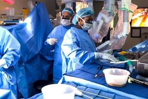 انقلاب علمی در عربستان/ اولین پیوند قلب رباتیک جهان در ریاض_آینده