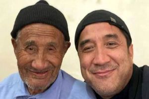 خداداد عزیزی عزادار شد_آینده