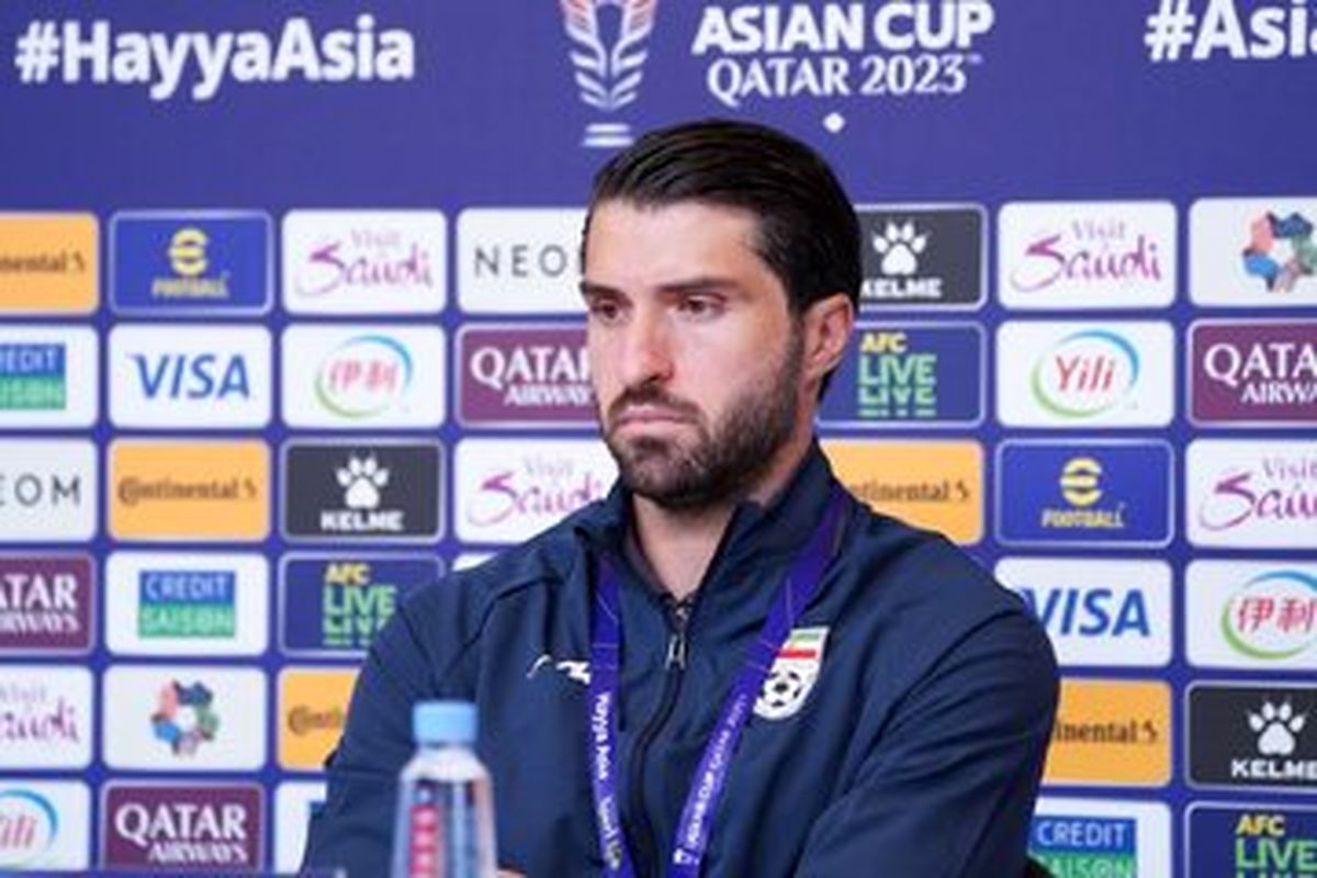 دعوا کریم انصاری فرد به گزارشگر بازی تیم ملی_آینده 13 حمله کریم انصاری فرد به گزارشگر بازی تیم ملی