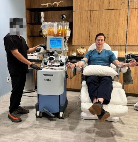 میلیاردر آمریکایی در سودای جوانی پلاسمای بدنش را معاوضه کرد!/ تصاویر_آینده