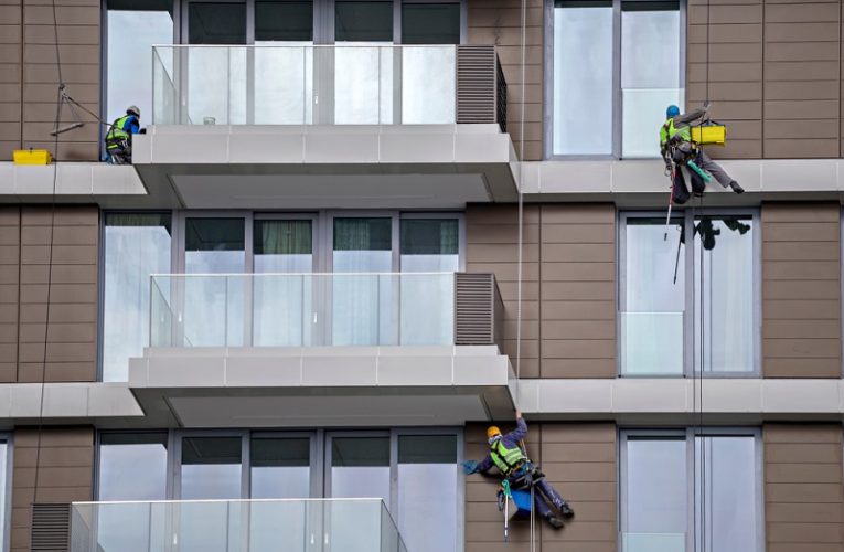 هزینه نماشویی ساختمان با طناب