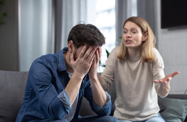 با همسر دروغگو چطور حرکت کنیم؟_آینده