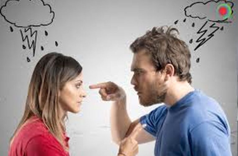 خشمگینی همسرتان را با این راه حلها کنترل کنید/ اینفوگرافی_آینده