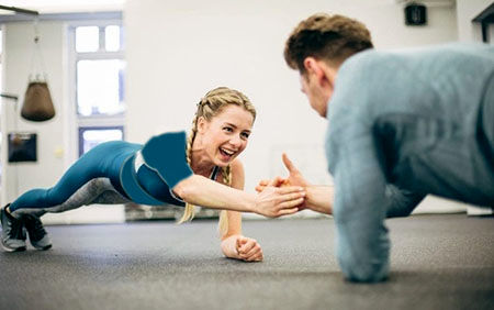 ورزش کردن با همسر و بهبود کیفیت رابطه زناشویی_آینده 20 1733322754 802 ورزش کردن با همسر و بهبود کیفیت رابطه زناشویی آینده