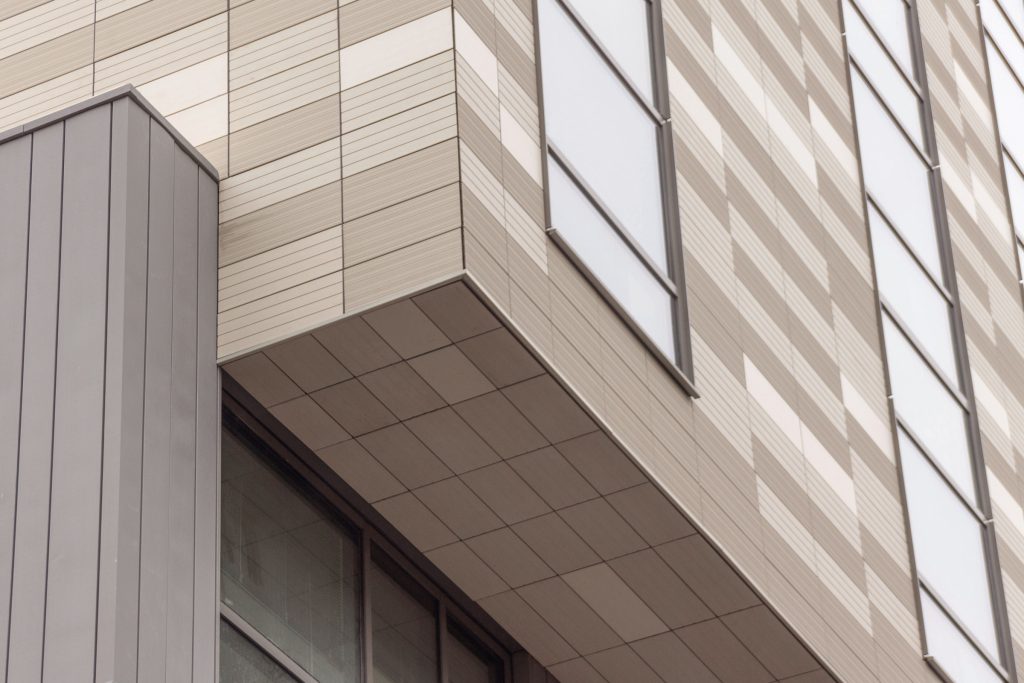 چسب سنگ مگا استون متمایز در اجرای نمای خشک 19 2 49