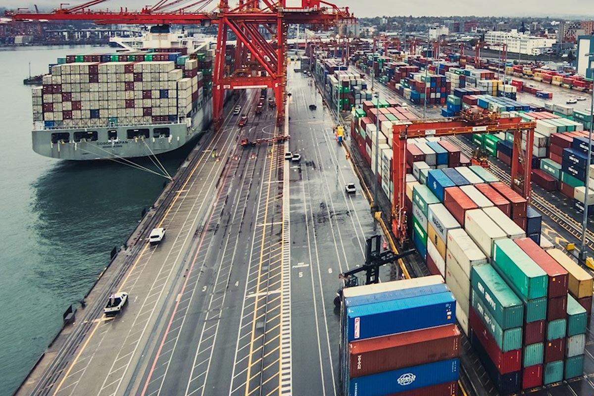 هزینه حمل کانتینر از چین به دبی چقدر است؟ بررسی کامل