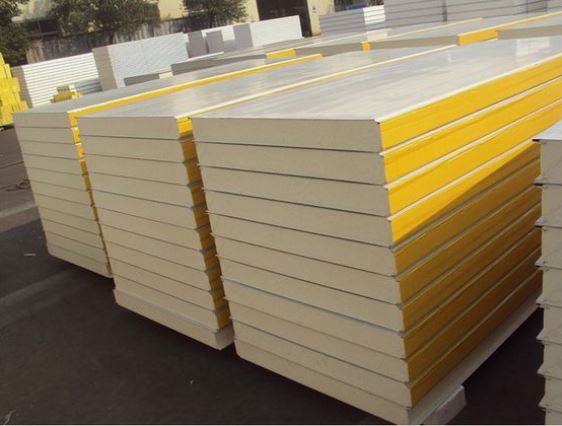 آیا ساندویچ پانل سردخانه‌ای گزینه‌ای مناسب برای صنایع غذایی است؟