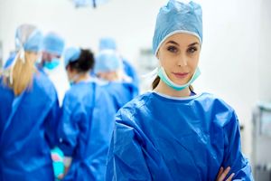 سطح مشخصی از اضطراب پزشکان تاثییر مثبتی بر نتایج جراحی‌ می‌گذارد_آینده